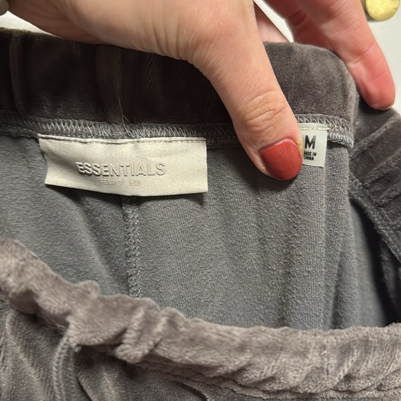 Essentials Fear of God Velour Jogger - Picture 4 of 4